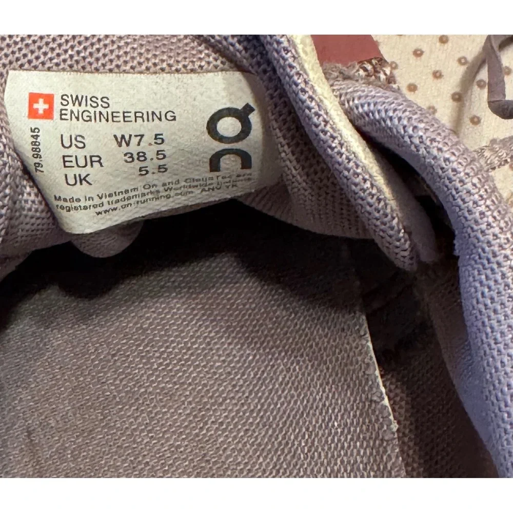 On Cloud Women's Running Shoes Rose Grey Mesh Swiss Engineering 7.5